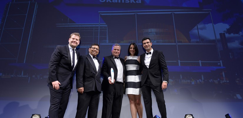 Pictured left to right: James Corden, Aktar Choudhury from Brent Council , Paul Davies (Project Director), Sharon Mungovan (Sustainability Manager) and Ivo Schaedler from Sika, the award sponsors. Pictured left to right: James Corden, Aktar Choudhury from Brent Council , Paul Davies (Project Director), Sharon Mungovan (Sustainability Manager) and Ivo Schaedler from Sika, the award sponsors.
