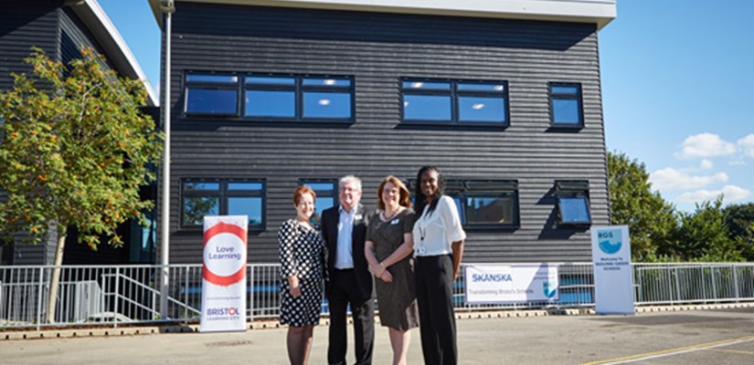 Skanska helps create over 100 extra places at Bristol school Skanska helps create over 100 extra places at Bristol school