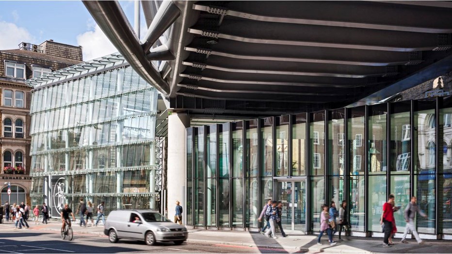 Borough Viaduct. Borough Viaduct.