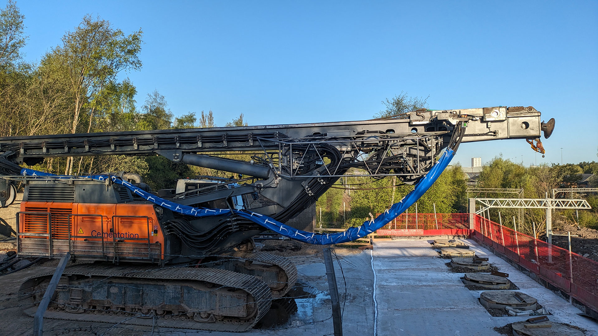 LB36 piling rig.
