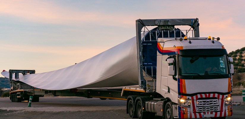Steel swapped for wind turbines blades in a pioneering HS2 pilot 