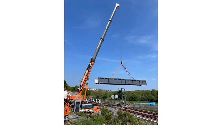 Installation of Duniface bridge Installation of Duniface bridge