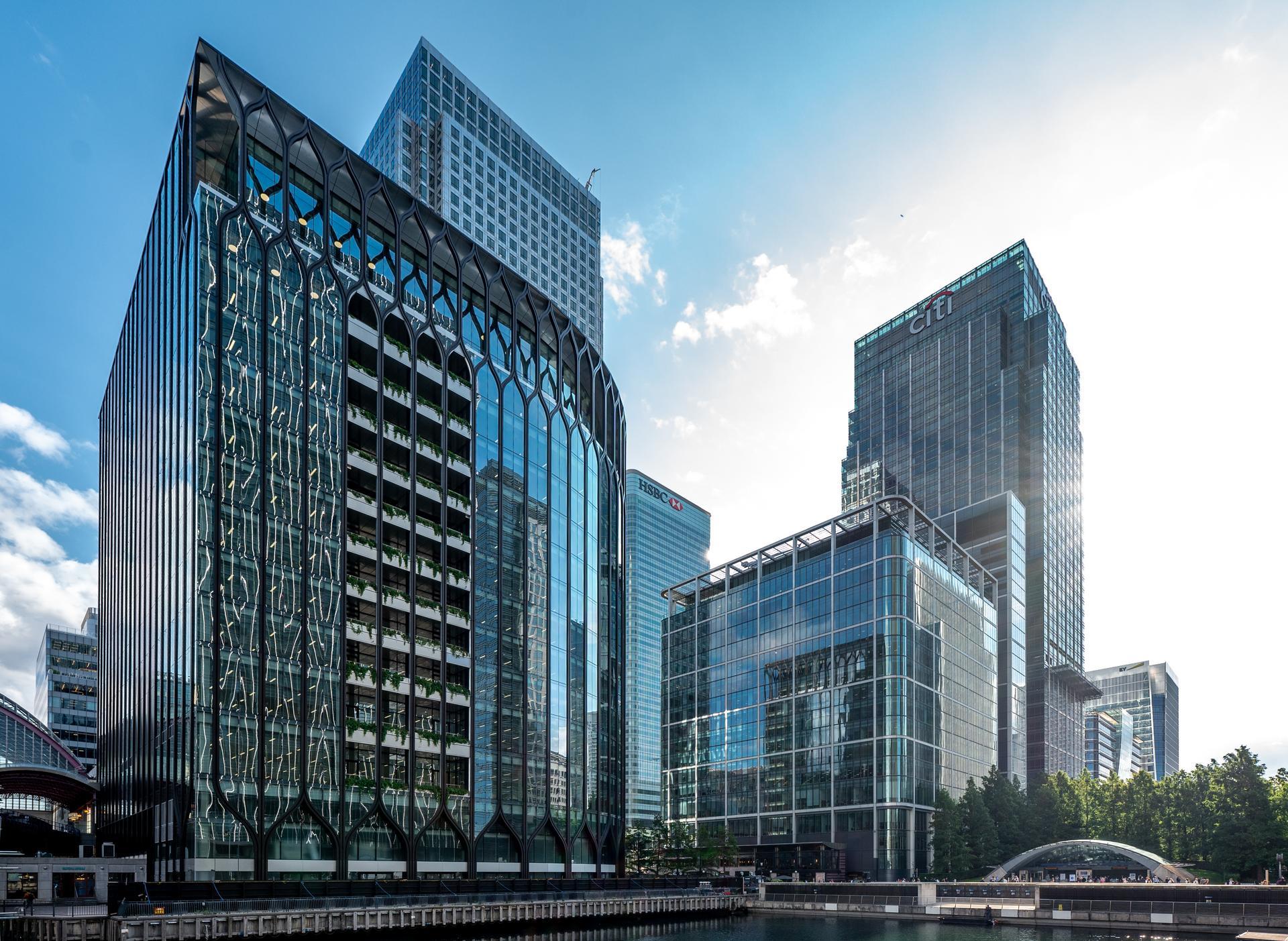 YY London, 30 South Colonnade