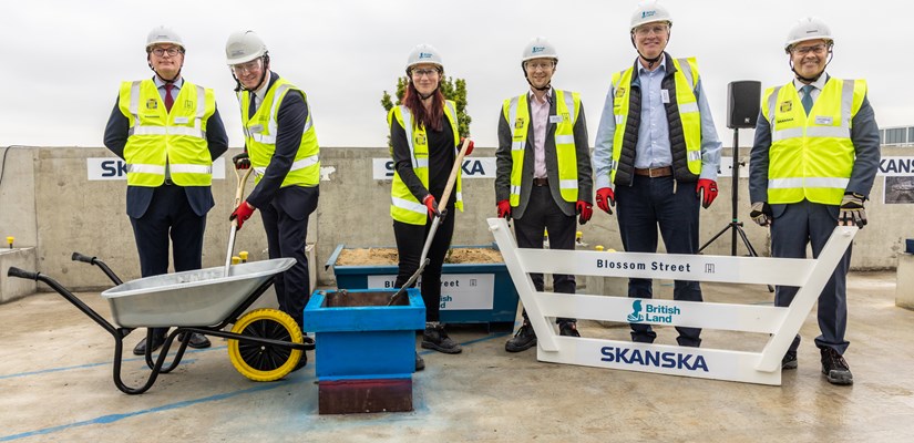 Skanska and its customer, British Land, celebrated reaching the highest point of the building Skanska and its customer, British Land, celebrated reaching the highest point of the building