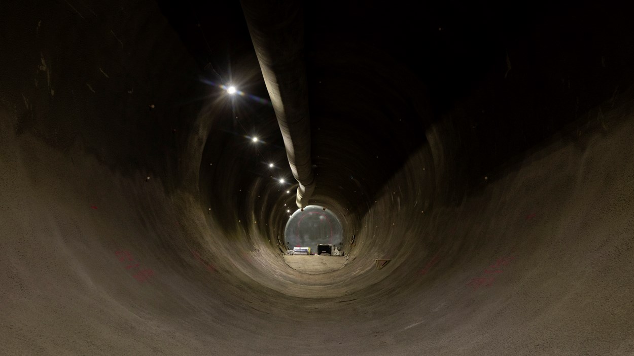 250917_victoria road SCL tunnel_downline 377