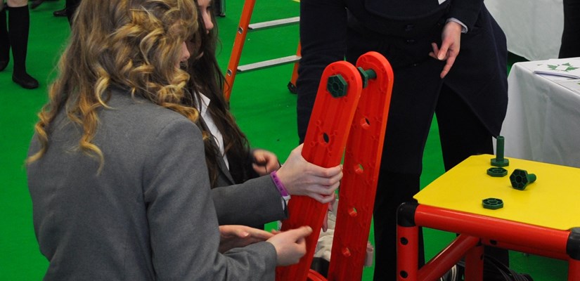Building a wheelbarrow at the Skanska stand Building a wheelbarrow at the Skanska stand