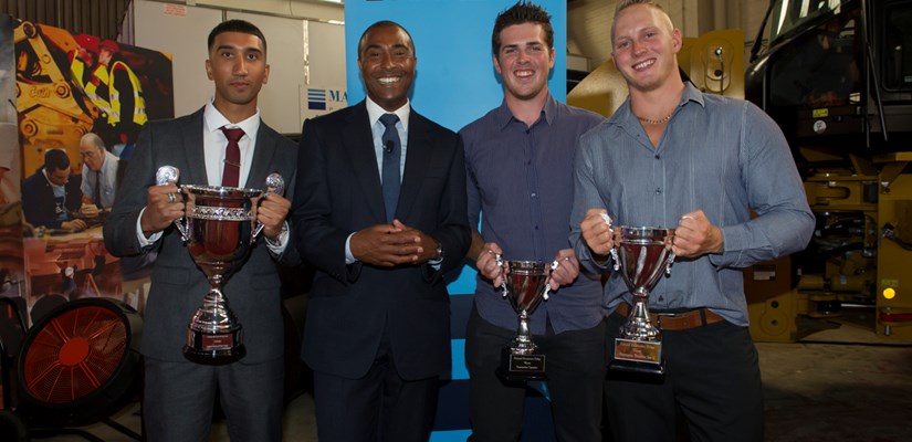 Nazir Huseinmiya, Colin Jackson, Peter McLeish, David Wragg Nazir Huseinmiya, Colin Jackson, Peter McLeish, David Wragg