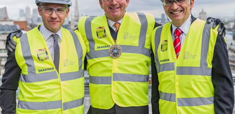Andreas Lindelöf, Managing Director of Project Development, The Lord Mayor of the City of London, Alderman Alan Yarrow and Mike Putnam, Chief Executive and President of Skanska UK celebrate The Monument Building topping out. Andreas Lindelöf, Managing Director of Project Development, The Lord Mayor of the City of London, Alderman Alan Yarrow and Mike Putnam, Chief Executive and President of Skanska UK celebrate The Monument Building topping out.