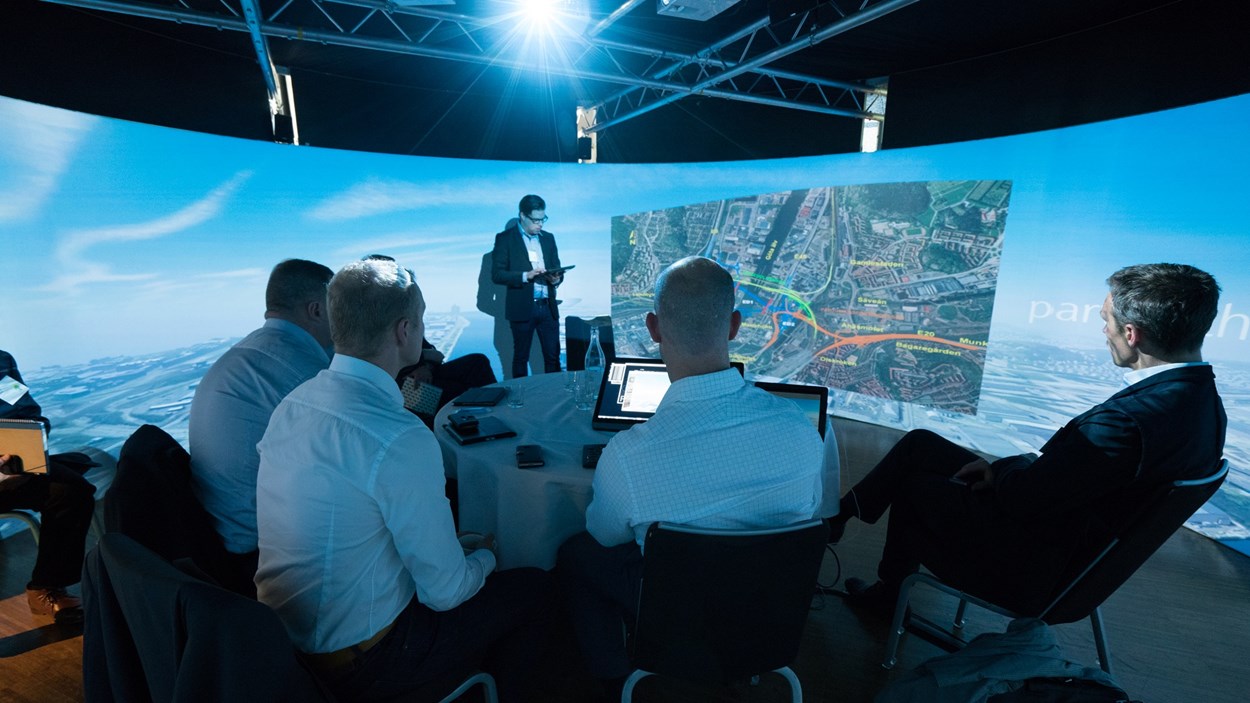 Skanska-bim-cave-virtual-reality-meeting